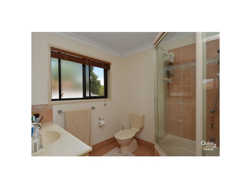 42 Meadowview Drive, Carrara QLD 4211