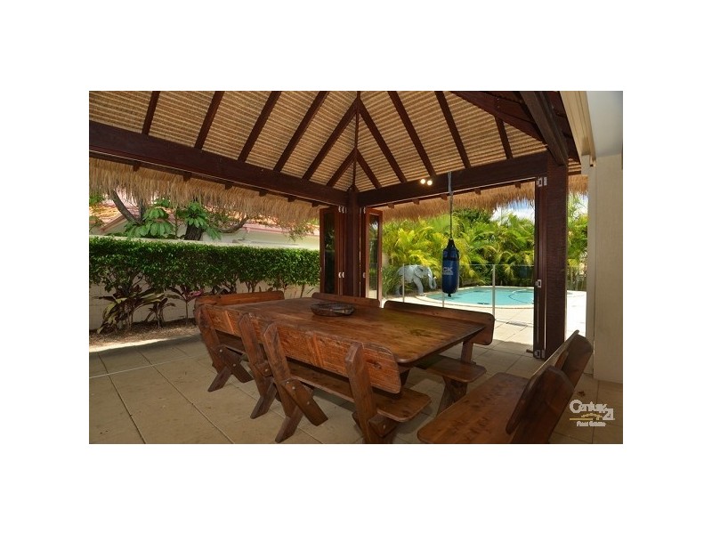 42 Meadowview Drive, Carrara QLD 4211