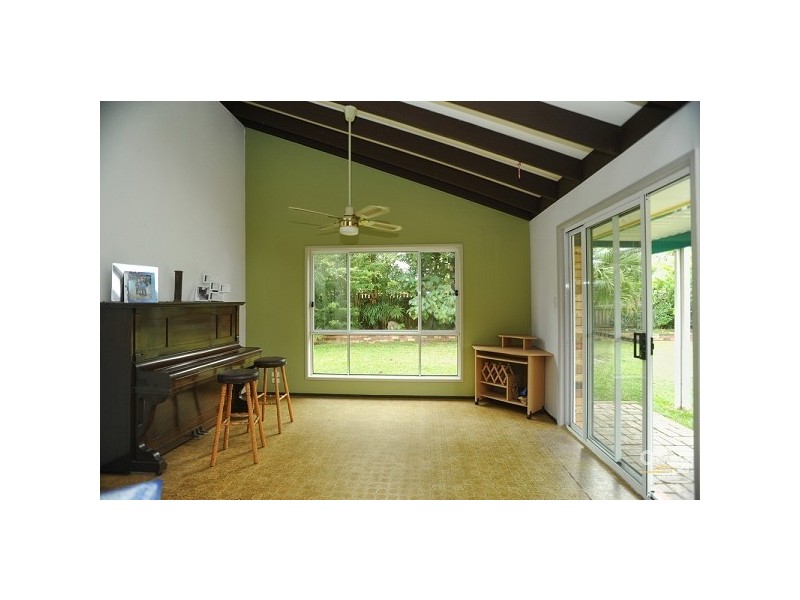 10 Bradley Avenue, Miami QLD 4220