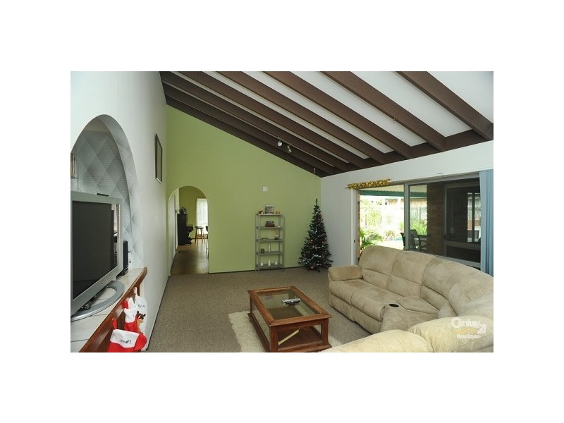 10 Bradley Avenue, Miami QLD 4220