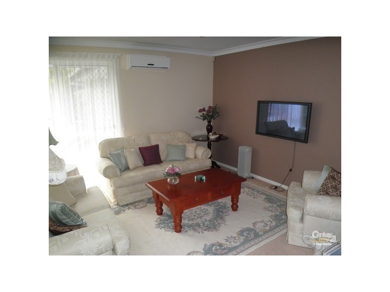 4 Bon Aire Court, Clear Island Waters QLD 4226