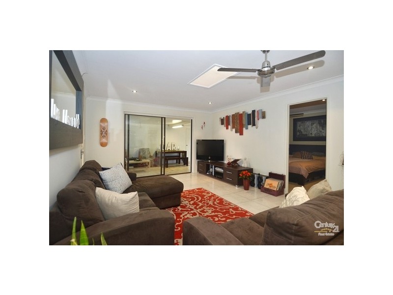 2/24 Doggett Drive, Miami QLD 4220
