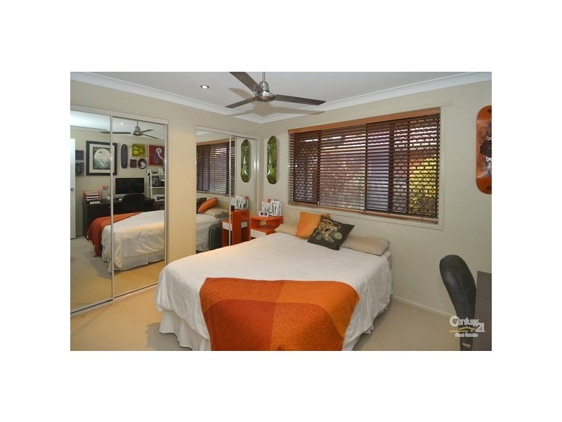 2/24 Doggett Drive, Miami QLD 4220