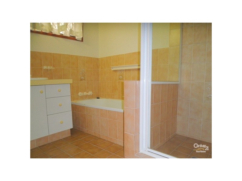 2/6 Gardiners Place, Southport QLD 4215