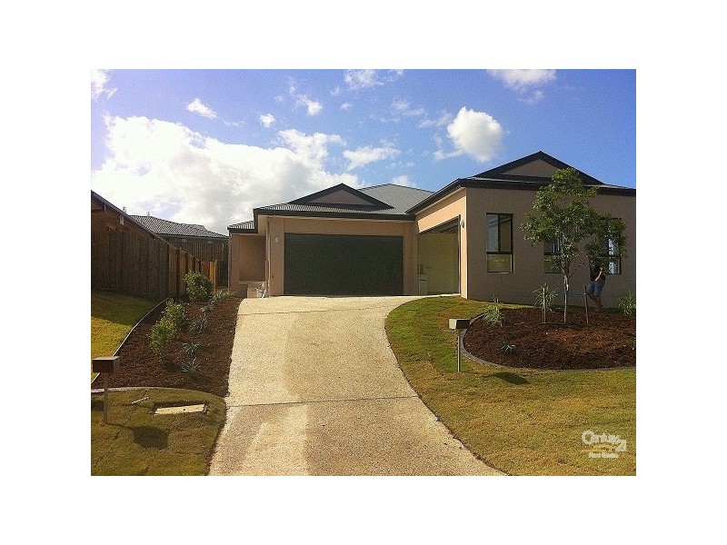 2/1 Fortescue Street, Pacific Pines QLD 4211