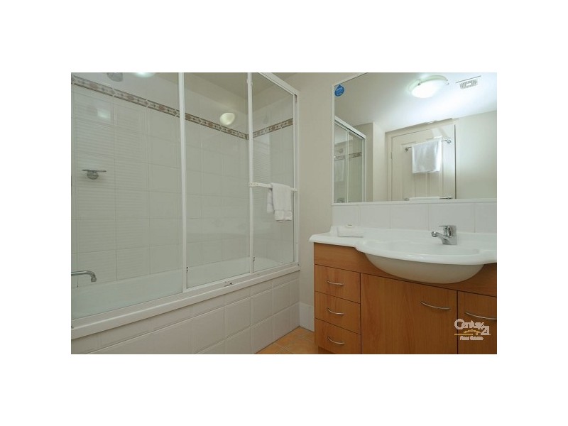 136/2360 Gold Coast Highway, Mermaid Beach QLD 4218