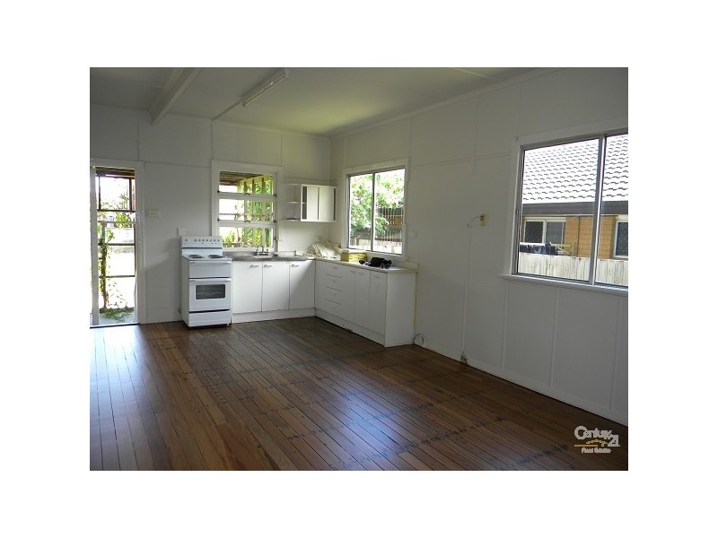 155 Sunshine Parade, Miami QLD 4220