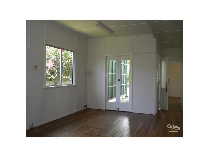 155 Sunshine Parade, Miami QLD 4220