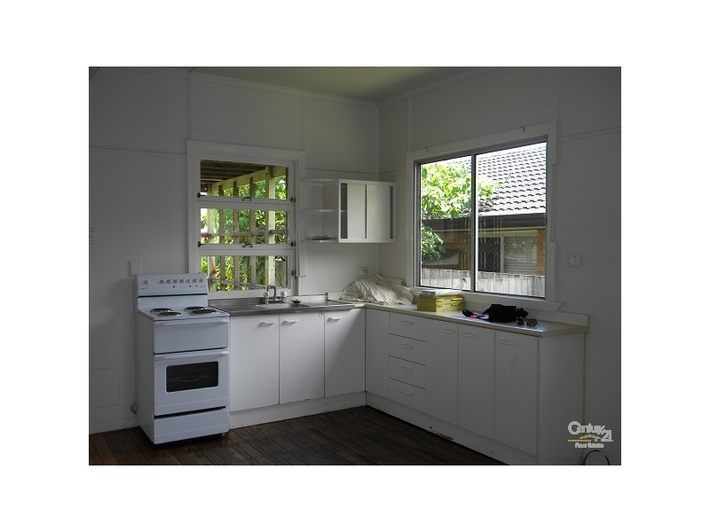 155 Sunshine Parade, Miami QLD 4220