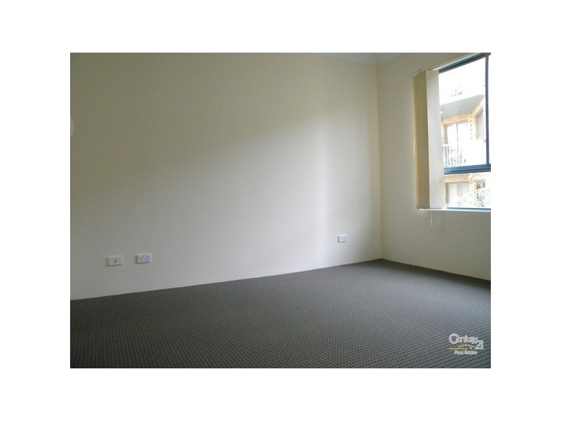 10/89 Frank Street, Labrador QLD 4215