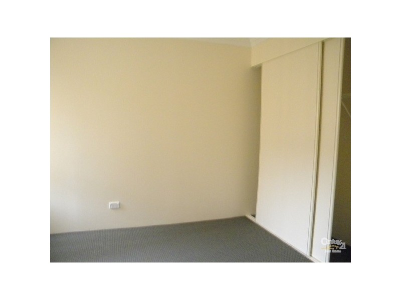 10/89 Frank Street, Labrador QLD 4215