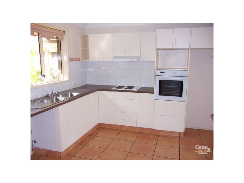 94 Hooker Boulevard, Broadbeach Waters QLD 4218