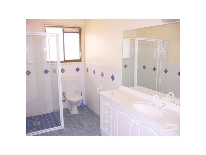 24 Daimler Drive, Bundall QLD 4217