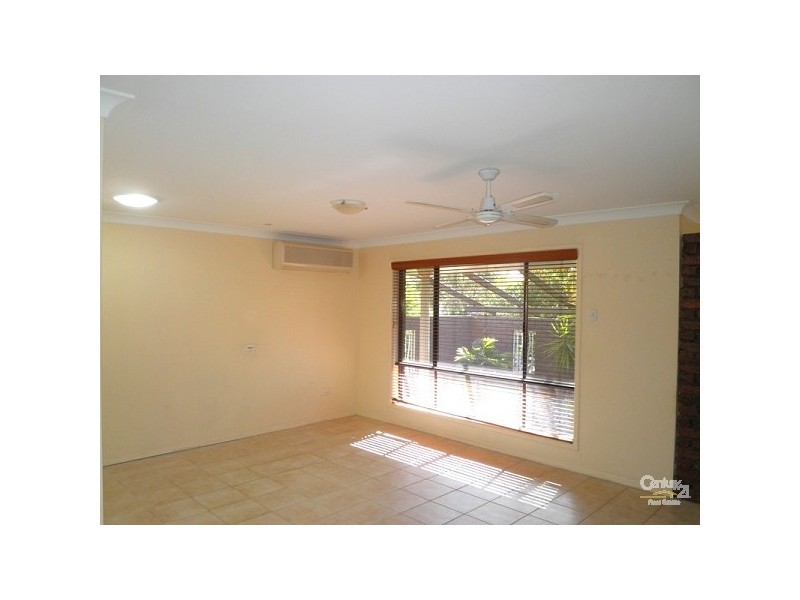 26 Wayfarer Avenue, Mermaid Waters QLD 4218