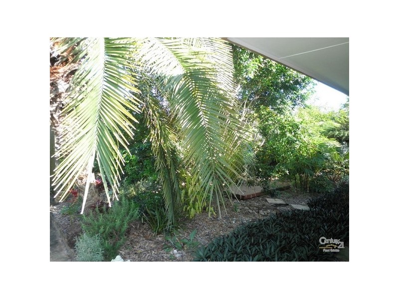 26 Wayfarer Avenue, Mermaid Waters QLD 4218