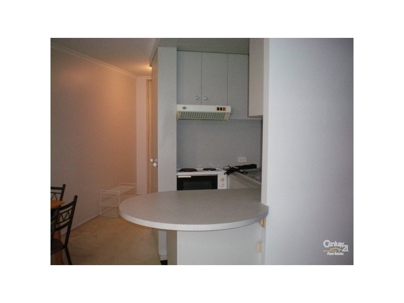 11/15 Weemala Street, Chevron Island QLD 4217