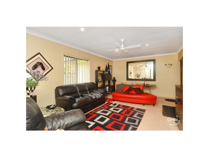 49 Grebe Place, Burleigh Waters QLD 4220