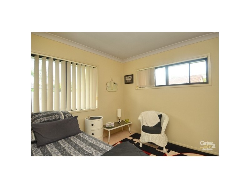 49 Grebe Place, Burleigh Waters QLD 4220