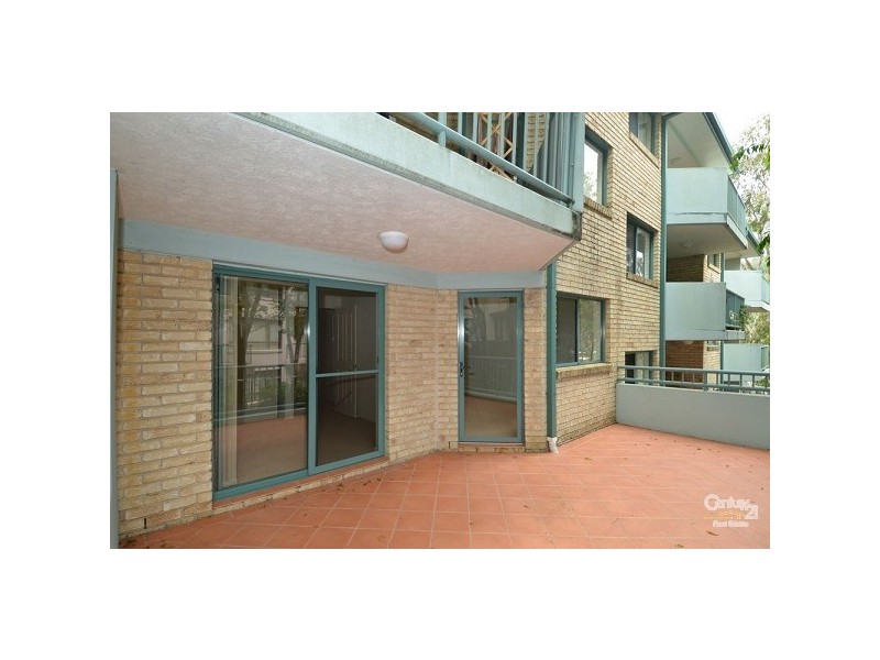 1/2 Brake Street, Burleigh Heads QLD 4220