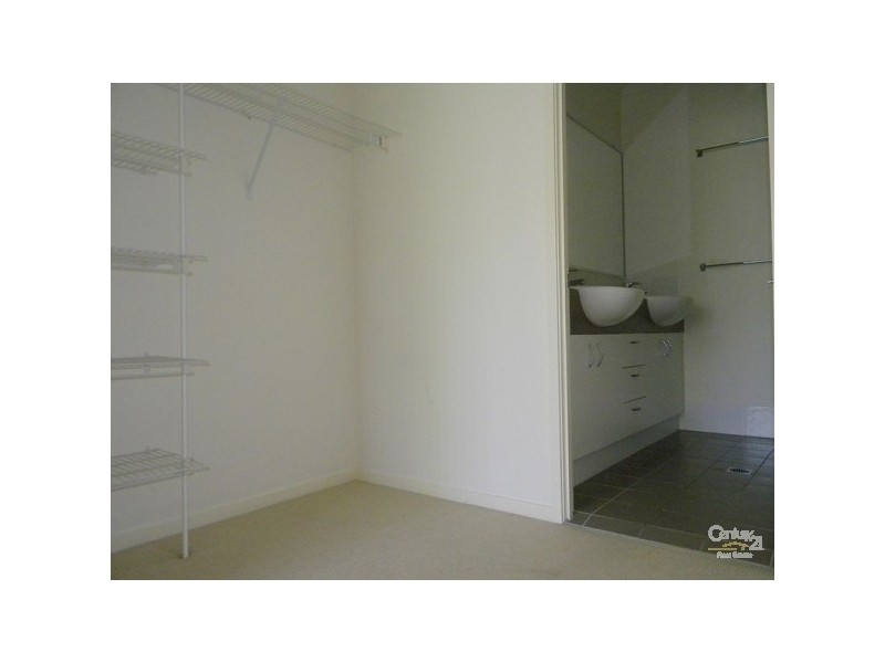 30/2341 Gold Coast Highway, Mermaid Beach QLD 4218