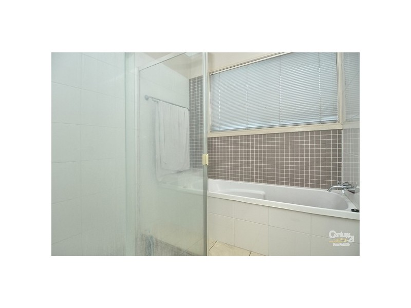 3 Northpoint Close, Robina QLD 4226