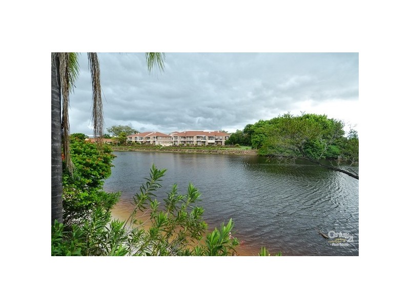 125 Santa Cruz Boulevard, Clear Island Waters QLD 4226