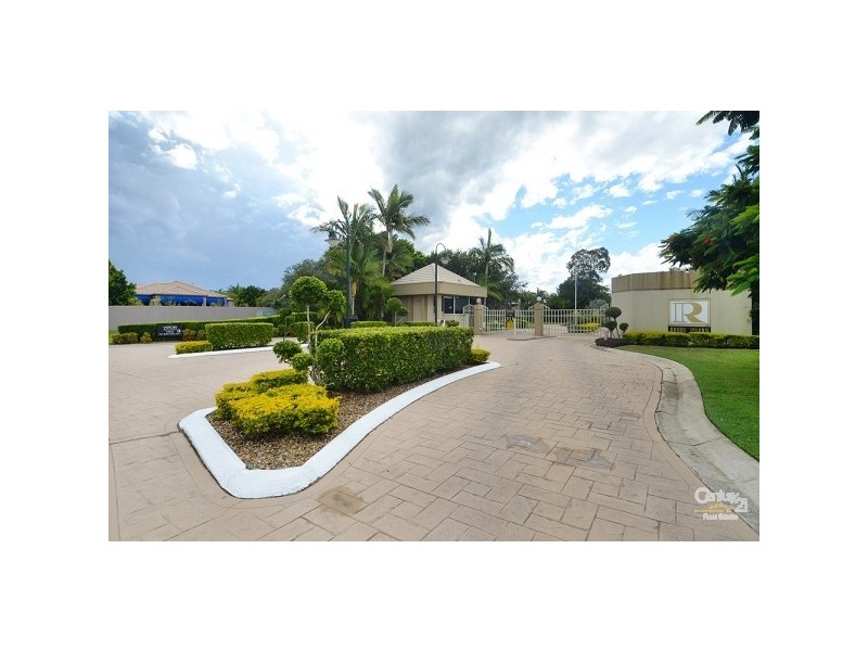 125 Santa Cruz Boulevard, Clear Island Waters QLD 4226
