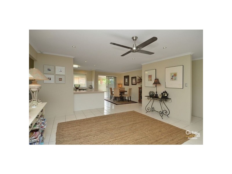 112 Waitomo Street, Broadbeach Waters QLD 4218