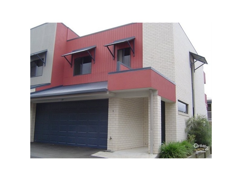 9/170 Whiting Street, Labrador QLD 4215
