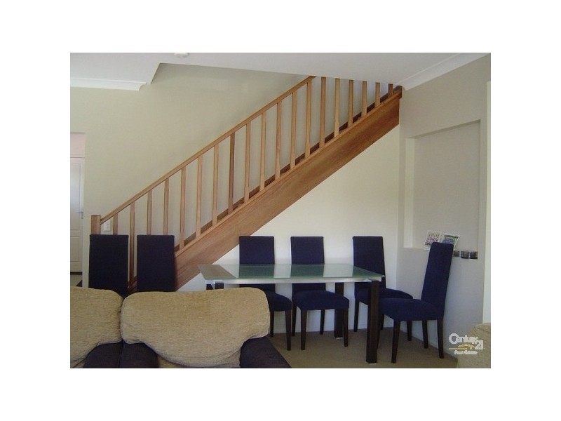 9/170 Whiting Street, Labrador QLD 4215