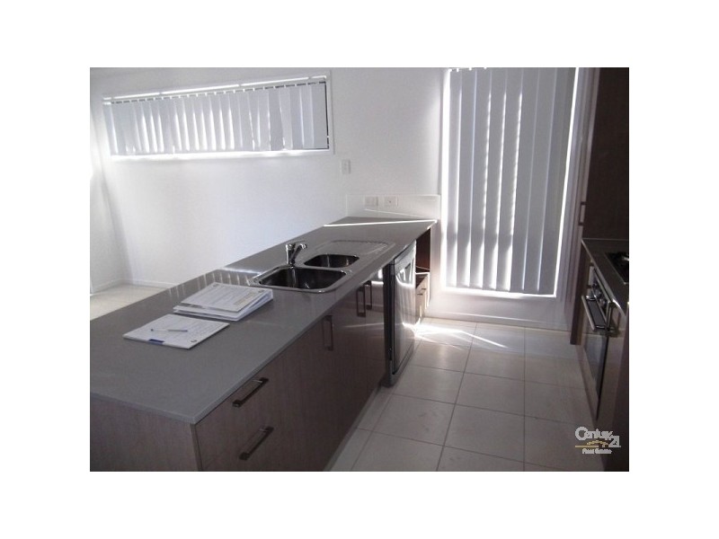 16 Stratus Lane, Coomera QLD 4209