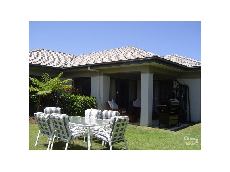 2025 Gracemere Gardens Circuit, Hope Island QLD 4212