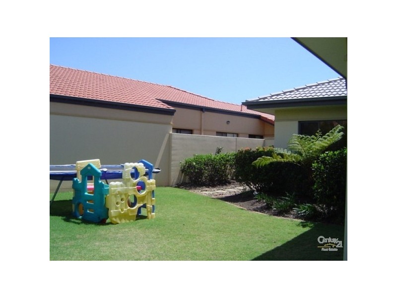 2025 Gracemere Gardens Circuit, Hope Island QLD 4212