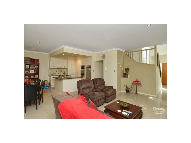 4/445 Pine Ridge Road, Runaway Bay QLD 4216