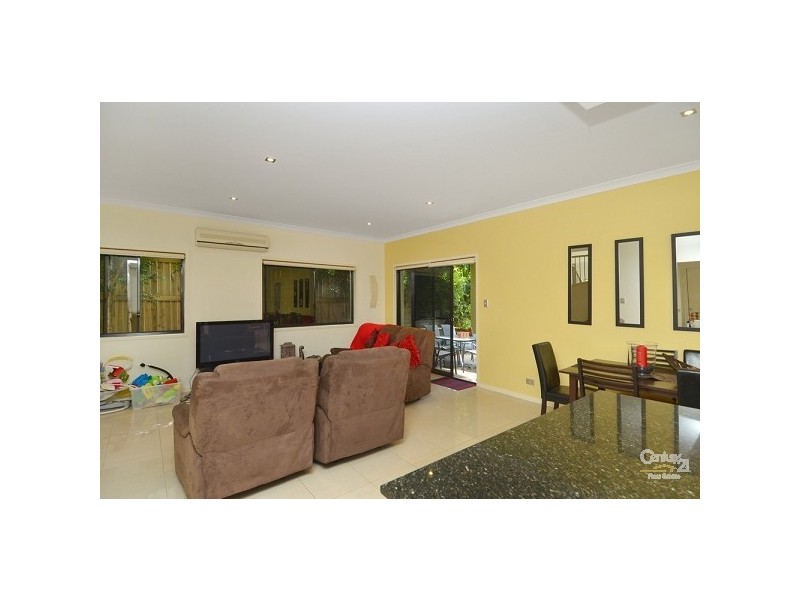 4/445 Pine Ridge Road, Runaway Bay QLD 4216