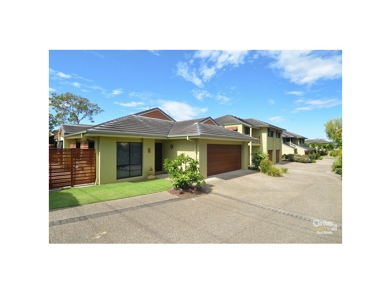 4/445 Pine Ridge Road, Runaway Bay QLD 4216