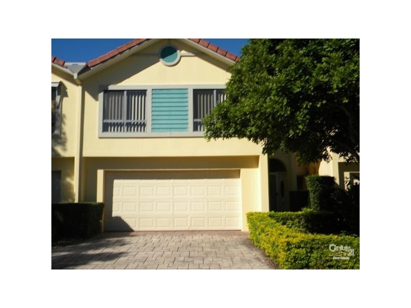 103/125 santa cruz blvd, Clear Island Waters QLD 4226