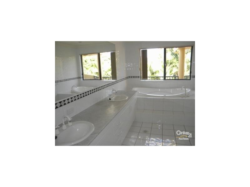 103/125 santa cruz blvd, Clear Island Waters QLD 4226