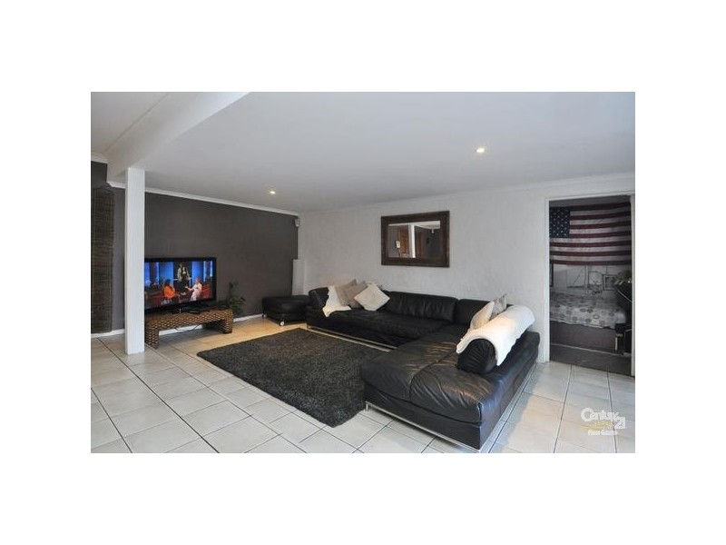 132 Markeri Street, Mermaid Waters QLD 4218