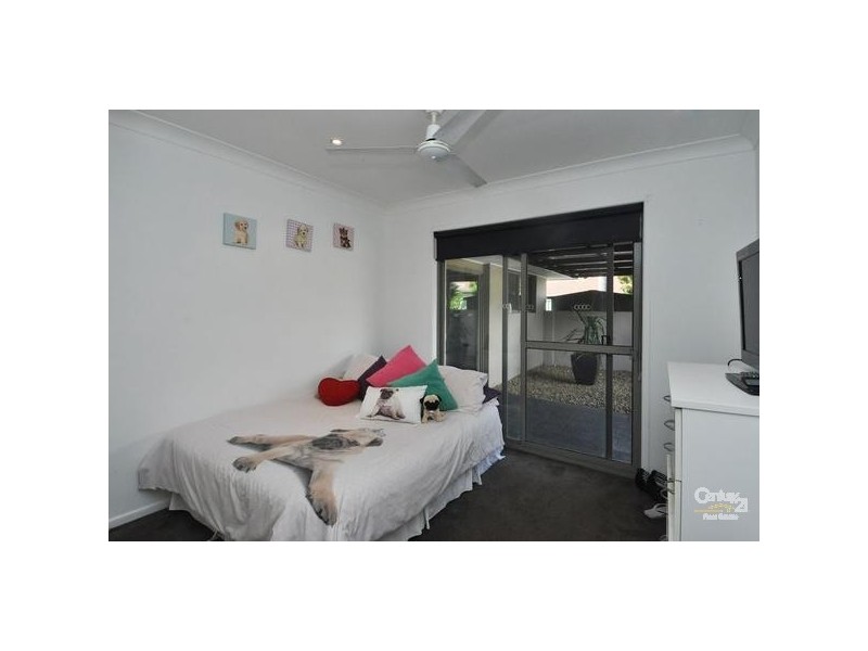 132 Markeri Street, Mermaid Waters QLD 4218