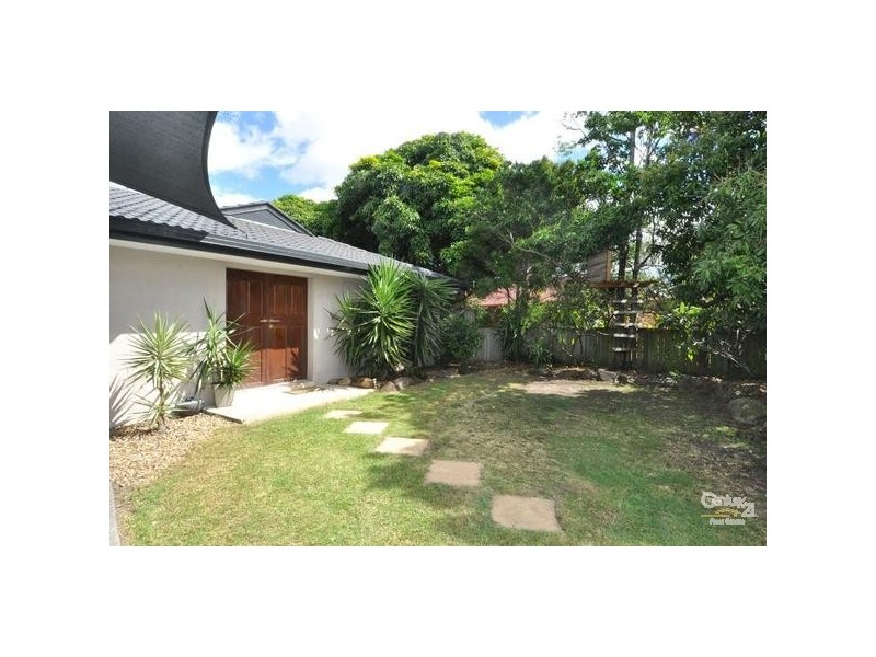 132 Markeri Street, Mermaid Waters QLD 4218