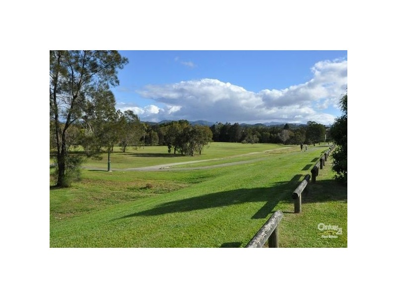 33 Baekea Drive, Elanora QLD 4221