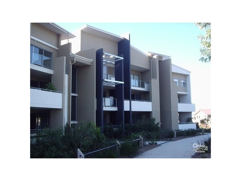 10 Valbonne Avenue, Varsity Lakes QLD 4227