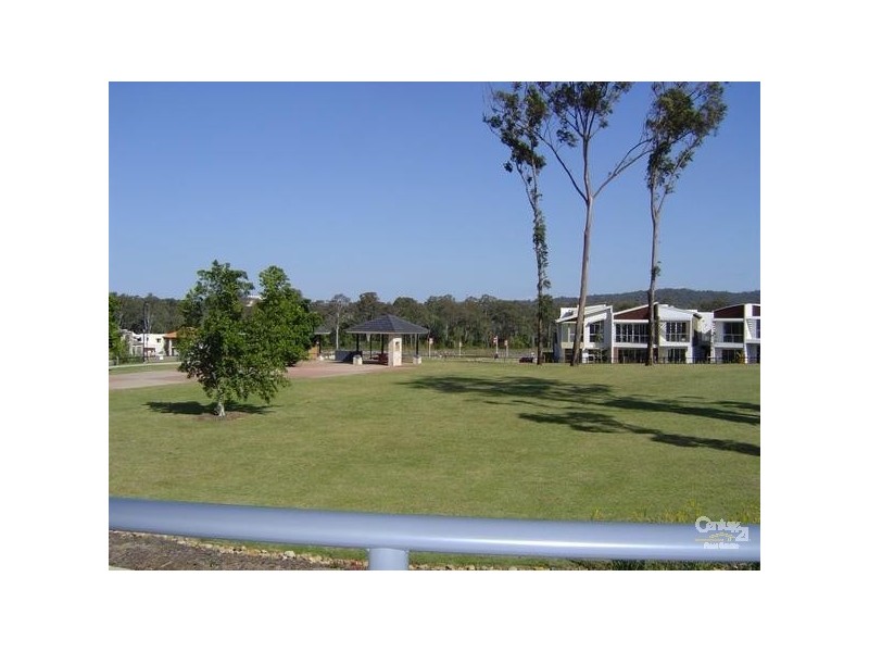 10 Valbonne Avenue, Varsity Lakes QLD 4227