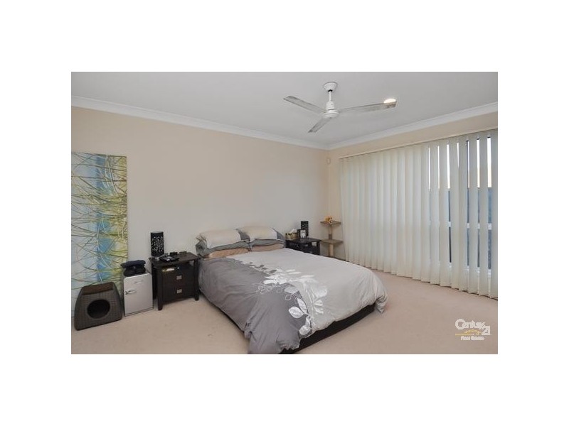 8 Bella Donna Place, Robina QLD 4226