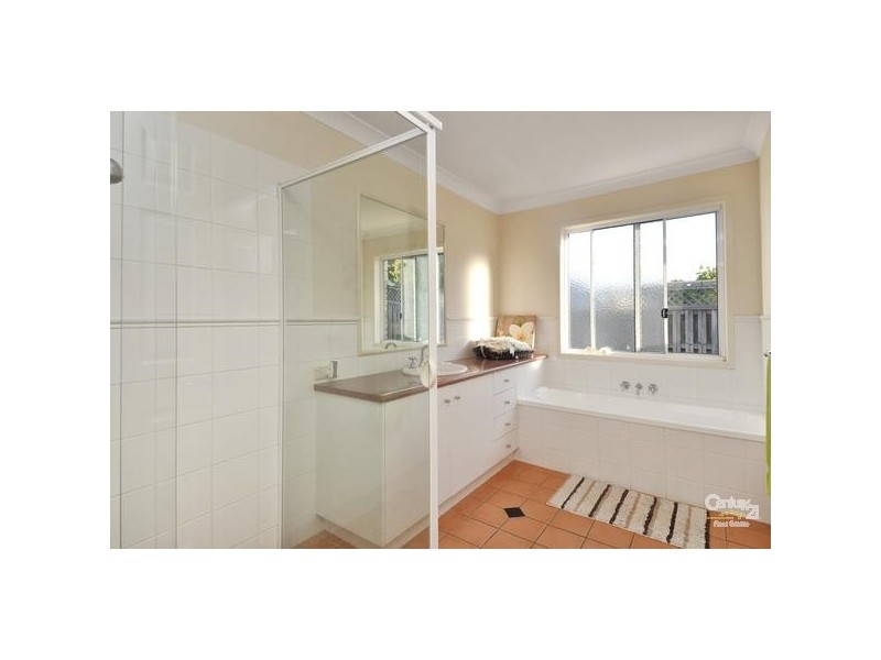 8 Bella Donna Place, Robina QLD 4226