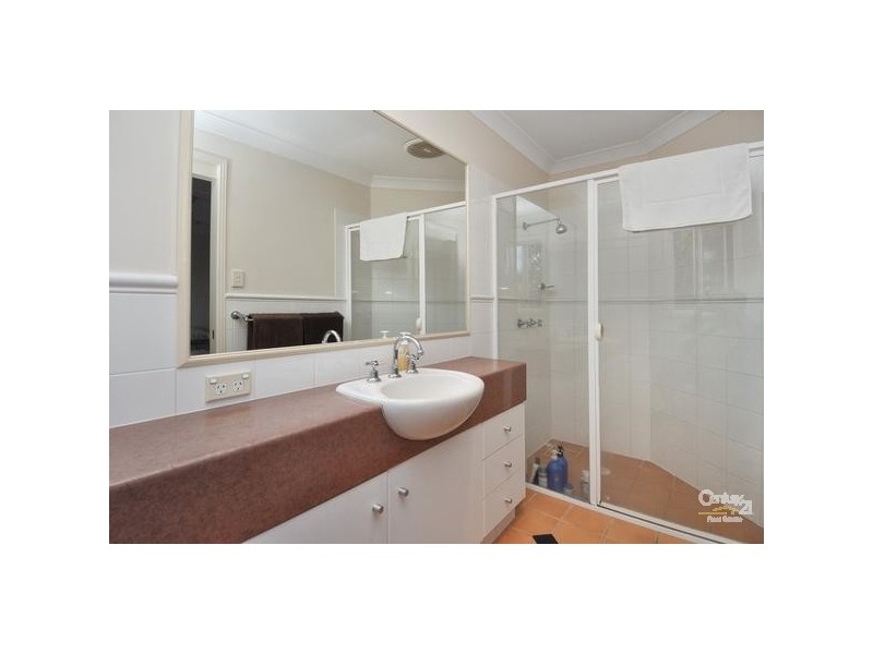 8 Bella Donna Place, Robina QLD 4226