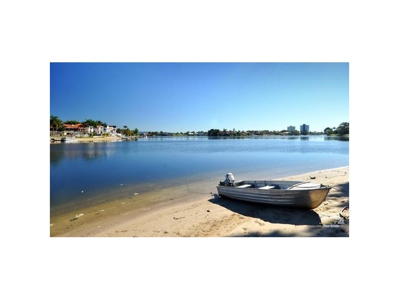 13/9 Jodie Court, Mermaid Waters QLD 4218
