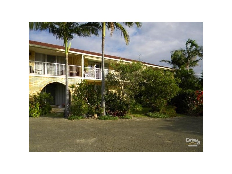 2/12 Christina Avenue, Mermaid Beach QLD 4218