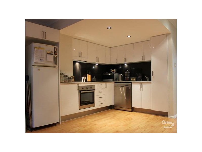 32/16 Crescent Avenue, Mermaid Beach QLD 4218